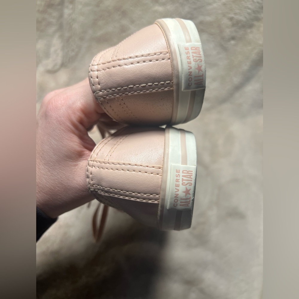 Pink Converse Women’s Size 8 - Picture 5 of 6